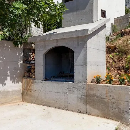 17894d Apartment *