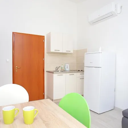 17894d Apartment Stanici