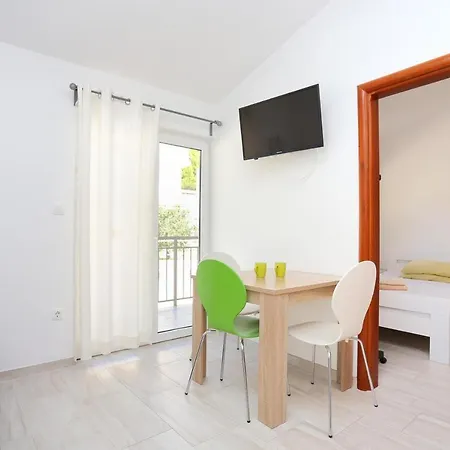 Apartment 17894d *